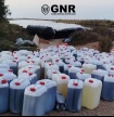 GNR apreende 3.600 litros de combust&iacute;vel e lancha de borracha em Tavira 