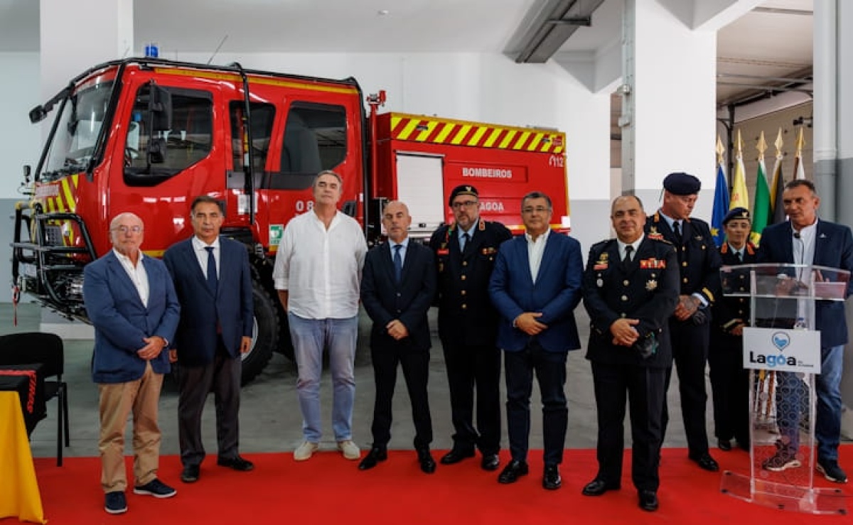 Bombeiros Voluntários de Lagoa ganham nova viatura de combate a incêndios