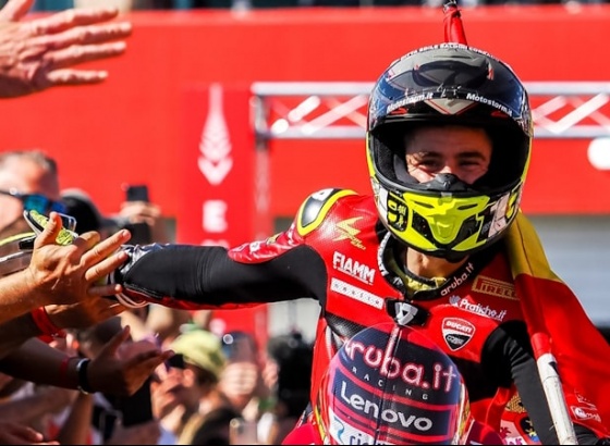 Álvaro Bautista vence Superpole do Mundial de Superbike em Portimão