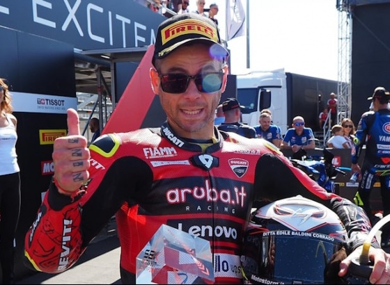 Álvaro Bautista domina ronda portuguesa do Mundial de Superbike em Portimão