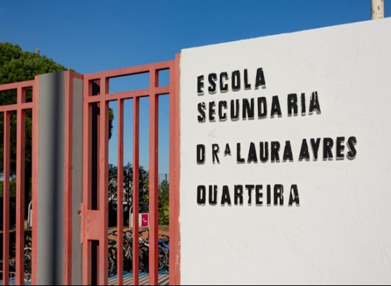 Aluno agredido em escola de Quarteira foi assistido no Hospital de Faro