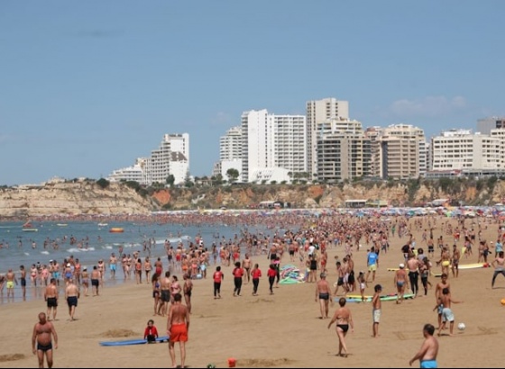 Praia da Rocha volta a ser galardoada com o Prémio Cinco Estrelas Regiões