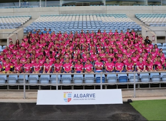 Festa do Futebol Feminino juntou cerca de 200 atletas no Estádio Algarve