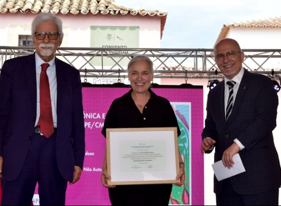 Dulce Maria Cardoso recebeu prémio literário em Loulé 