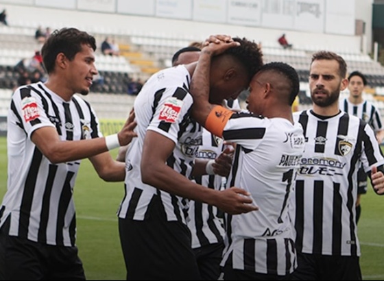Portimonense vence Paços de Ferreira e afasta-se dos lugares de descida da II Liga