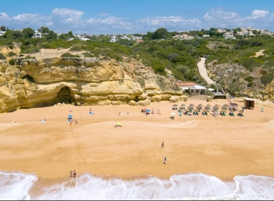 Algarve garante 91 Bandeiras Azuis. Albufeira é o município português com mais galardões 