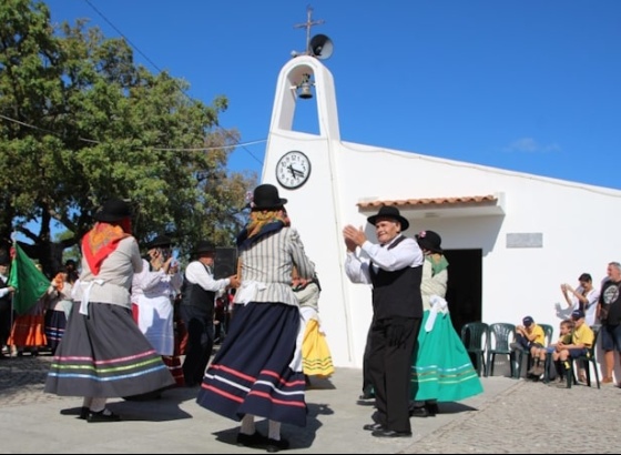 Festa dos Tabuleiros Floridos em Parises celebra aparição aos pastorinhos