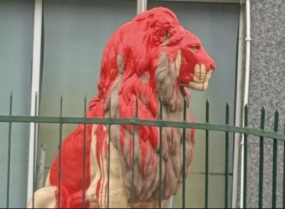 Leão do Sporting de Faro vandalizado esta madrugada