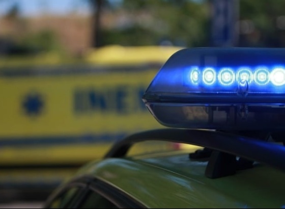 Homens soterrados em Albufeira resgatados com vida e transportados para hospital