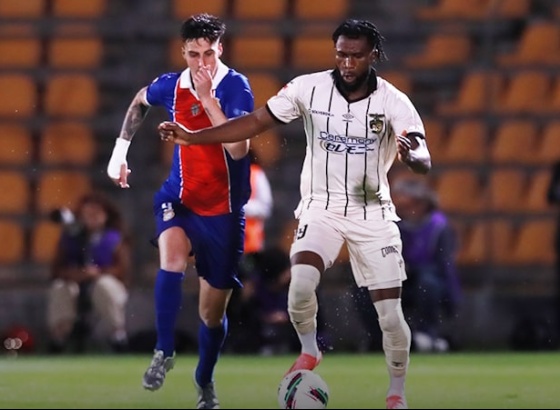 Alverca vence Portimonense e faz a festa da subida 