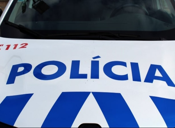 Dois homens detidos em Olhão por agressões a grávida, posse de arma proibida e tráfico de estupefacientes