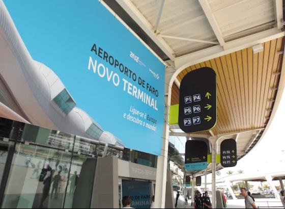 Agência de Promoção de Albufeira pede resposta "urgente" às filas de espera no Aeroporto de Faro 