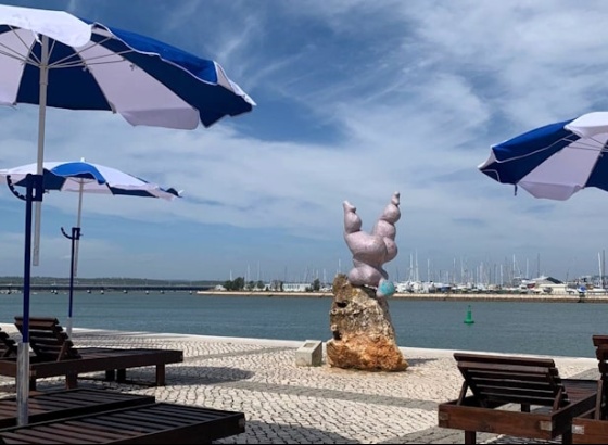«Ribeirinha Beach» promete música, animação e sustentabilidade em Portimão
