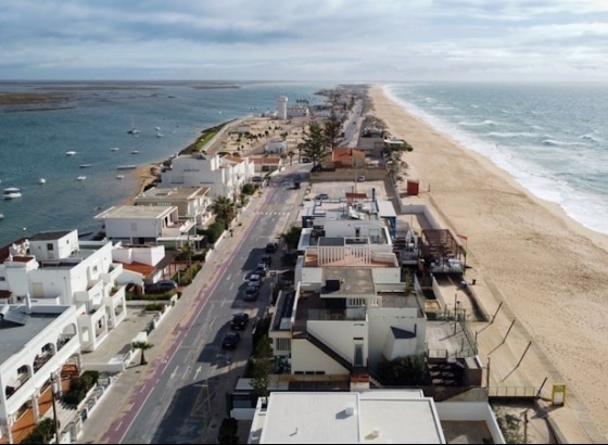 Compra de ilha por fundo imobiliário é ponto de partida para nova série "Faro"