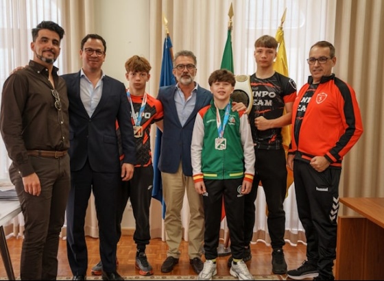 Executivo da Câmara de Olhão recebeu atletas do Ninpo Team 