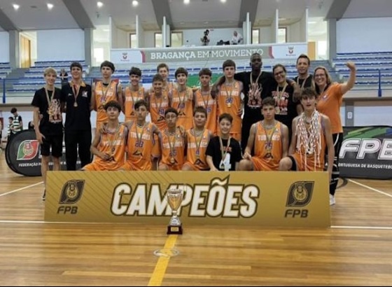Basquetebol: Tubarões de Quarteira Sub-14 sagram-se campeões nacionais 