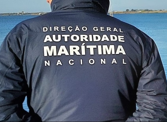 Dois jovens detidos na praia de Monte Gordo por suspeita de roubo, posse de arma e droga