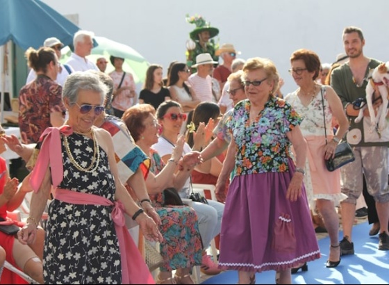 Designers e comunidade de Tavira transformam “lixo em moda”