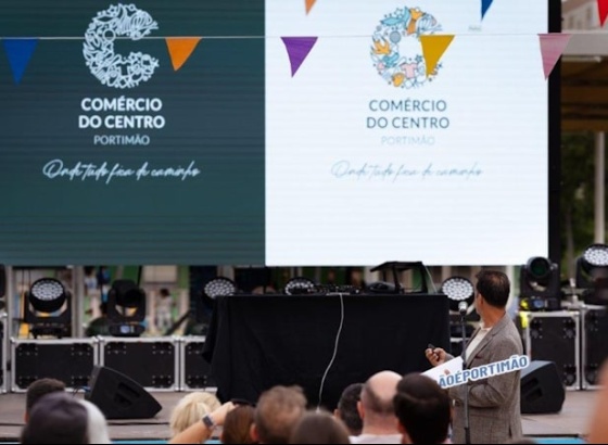Comércio do centro de Portimão adere ao projeto Bairros Digitais e ganha nova imagem