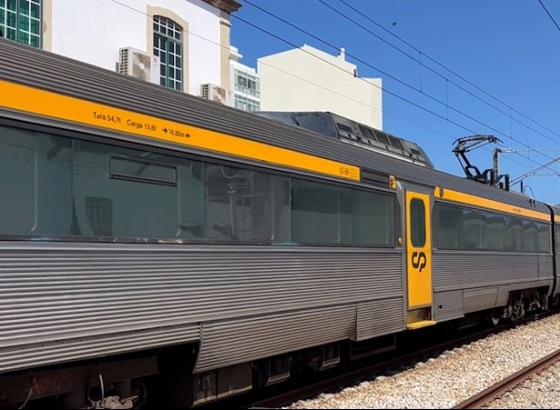 Fez-se história: Comboio elétrico ligou Faro a Vila Real de Stº António