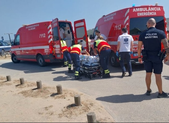 Três pessoas foram arrastadas por um agueiro na praia da Amoreira 