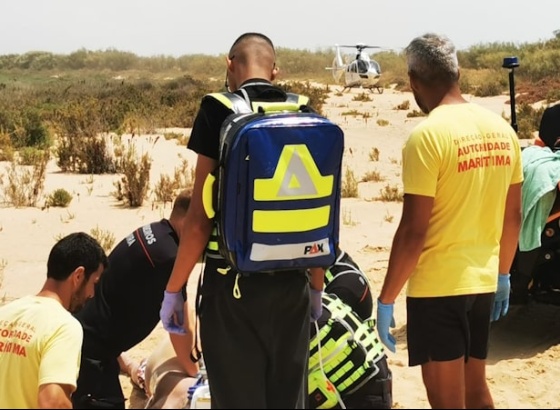 Homem não resistiu a paragem cardiorrespiratória na praia de Cabanas de Tavira 