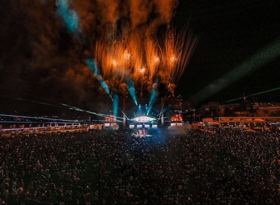 Chris Brown, Mary J. Blige, Burna Boy e Tems no festival Afro Nation em Portimão