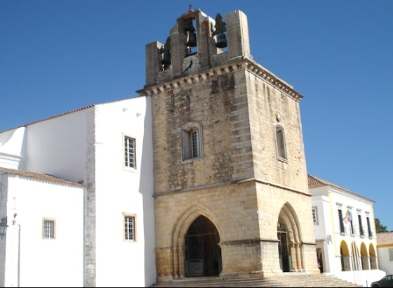 Manifestação silenciosa pela paz e defesa dos direitos humanos acontece em Faro 