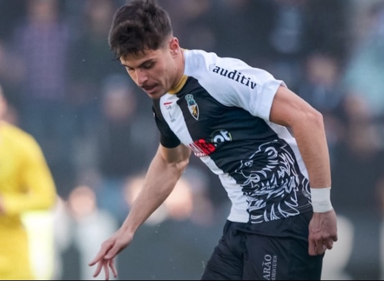 Farense transfere central Marco Moreno para espanhóis do Eibar