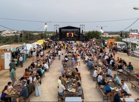 Boliqueime Food Festival está de volta com música, sabores do mundo e artesanato local