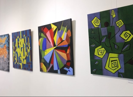 Exposição de pintura da autoria de Morcy patente na EMARP até setembro 