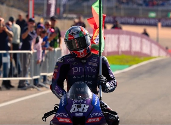 MotoGP: Oliveira homenageado antes da despedida do público luso