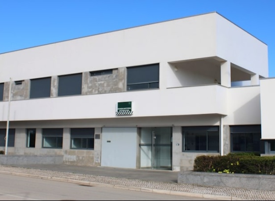 GNR det&eacute;m suspeito de tr&aacute;fico e apreende 3.000 doses de droga em Vila do Bispo