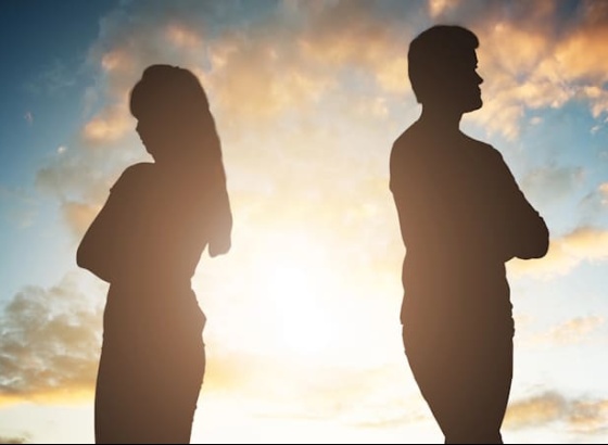 Riscos de se envolver com uma pessoa (muito) diferente de si