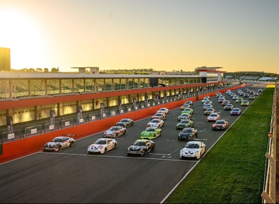 Porsche abre temporada no Aut&oacute;dromo do Algarve