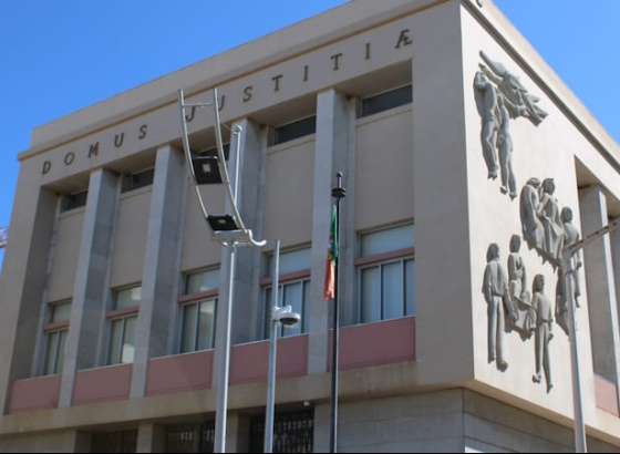 MP acusa dois homens que descarregaram haxixe na Praia do Amado 