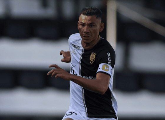 II Liga: Farense perde em casa com reviravolta do Leix&otilde;es