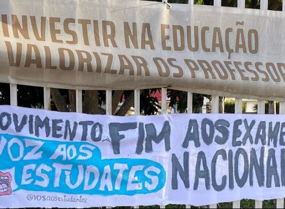 Estudantes do secund&aacute;rio em luta por melhores condi&ccedil;&otilde;es nas escolas