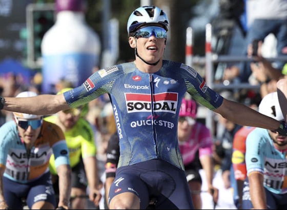 Volta ao Algarve: Paul Magnier 'bisa' na quarta etapa e Ayuso segue na lideran&ccedil;a