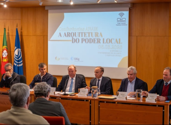 Reforma do poder local em Portugal debatida em Faro por autarcas e especialistas