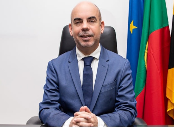 Confedera&ccedil;&atilde;o do Desporto de Portugal distinguiu presidente da C&acirc;mara de Lagoa