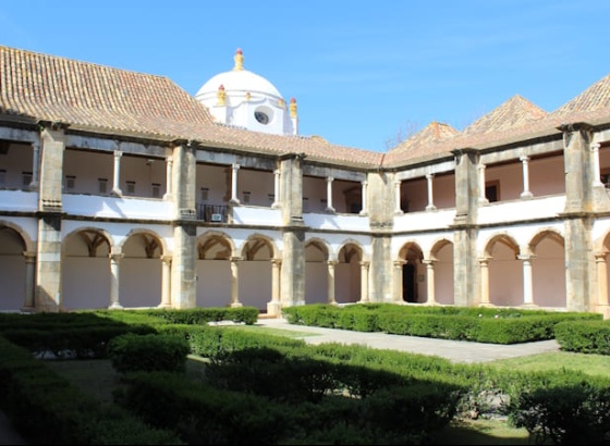 Faro recebe obras do Museu de Arte Antiga num di&aacute;logo sobre como "Olhar a paisagem"