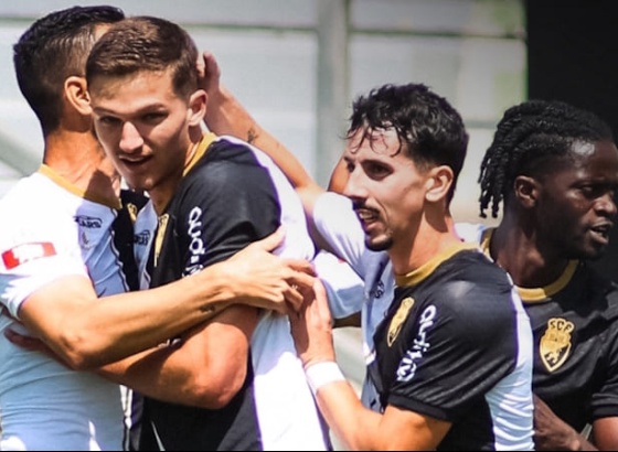 II Liga: Farense vence Sporting B e sai da zona de descida 