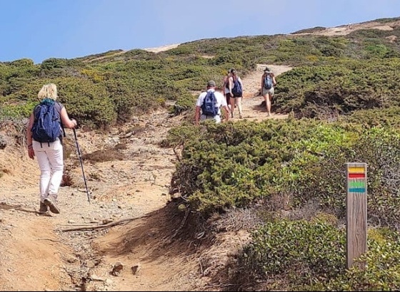 Algarve entre os tr&ecirc;s destinos favoritos para caminhadas na Europa