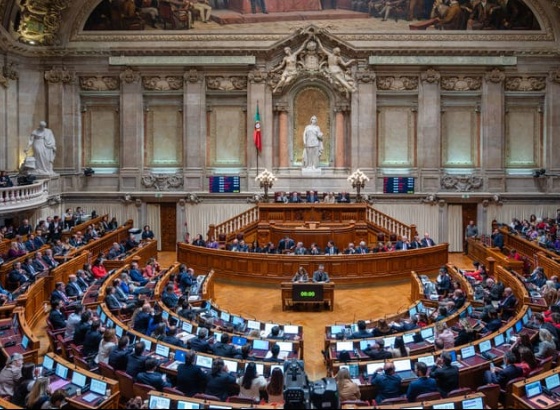 Assembleia da Rep&uacute;blica sa&uacute;da resultados nos europeus de trampolins