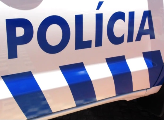 Mulher detida por n&atilde;o pagar artigos de loja em Portim&atilde;o  