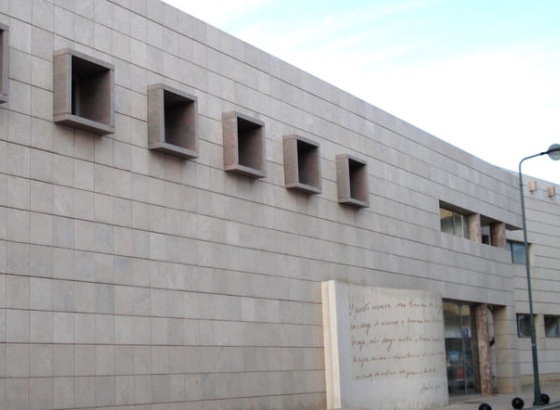 Biblioteca Municipal de Faro celebra 25 anos com programa cultural especial