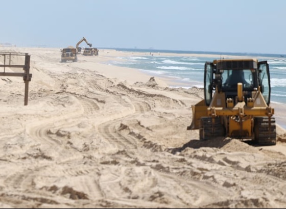 Refor&ccedil;o de 400 mil m&sup3; de areia na Praia da Fuseta-Mar conclu&iacute;do dentro de duas semanas