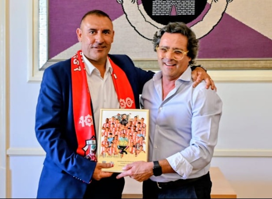 C&acirc;mara de Loul&eacute; homenageou Louletano pela subida &agrave; Liga 3  