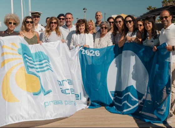 Hasteadas bandeiras de qualidade ambiental nas praias do concelho de Faro 